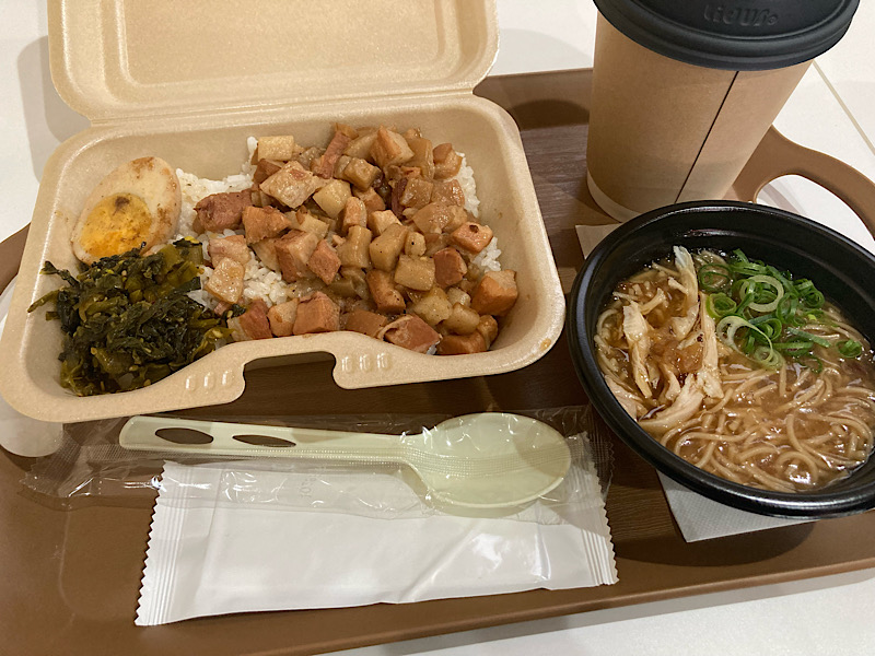 サンフー　魯肉飯とミニ麺線