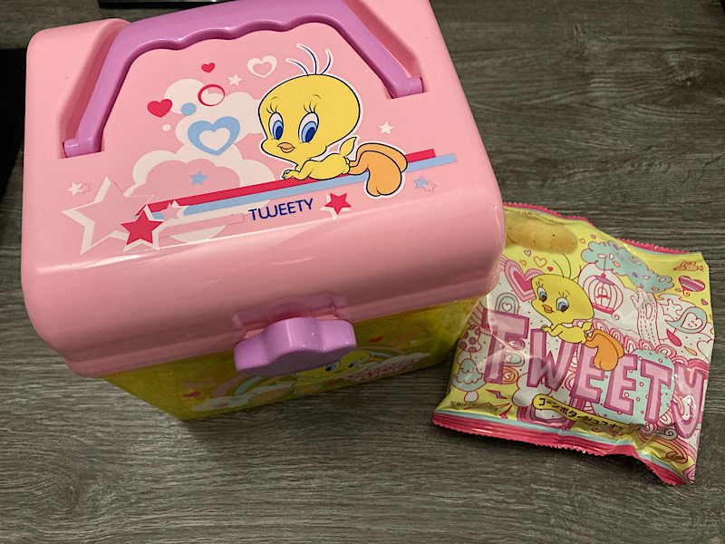 スタントマン旅行1日目　トゥイーティー　コーンスナック