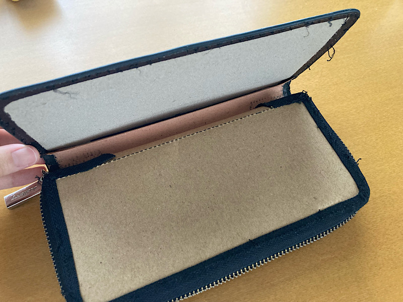 ぼくらベアベアーズ長財布 分解写真①