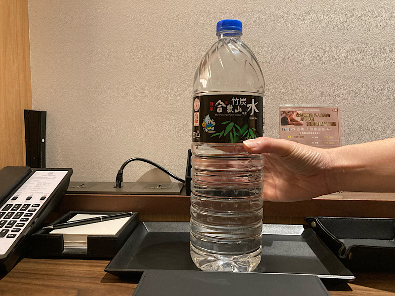 25/10台湾旅行 グレイスリー台北 水