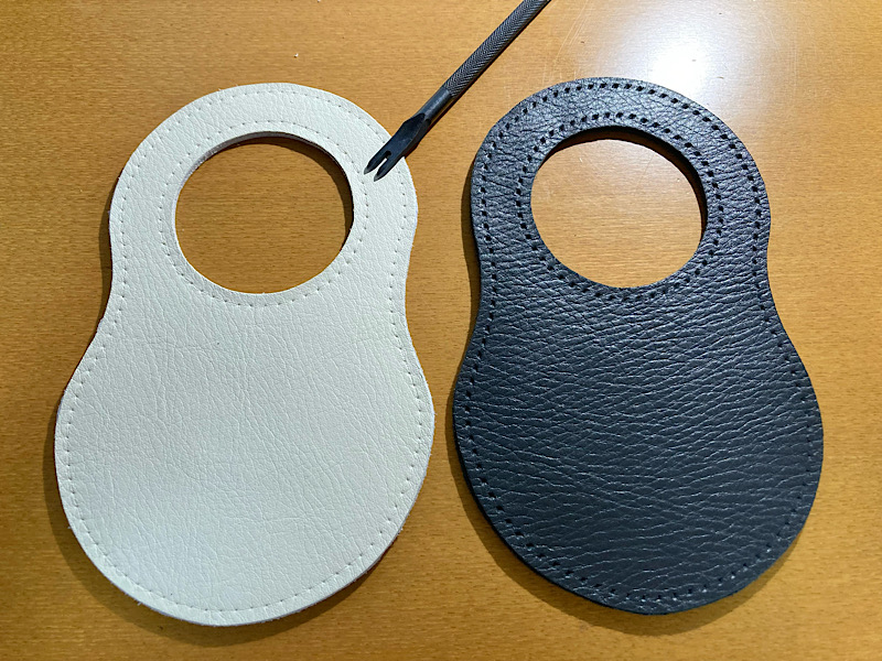 ローバーミニタンクエプロン第2段 2本刃菱目打ちで穴開け